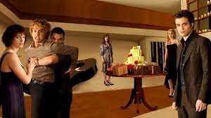 Watch La Saga Crepusculo Luna Nueva 2009 Putlocker Film Complet Streaming Edward Cullen Decide Abandonar A Bell Twilight Saga Free Movies Online Maverick Film