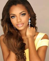 👑💛💙❤👑 #MISSUSA2020 ASYA DANIELLE BRANCH Miss USA 2020 es Mississippi.  Asya Branch, de 22 años, es la primera mujer afroamericana en ser coronada  #MissMississippi USA. Branch asistió a la Universidad de Mississippi,