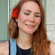 Yo no creo en la SUERTE , el que emigró de su país sus razones tendrá y es  una decisión personal. Pero ojalá aprendan a decir y a escribir VIVA  VENEZUELA LIBRE