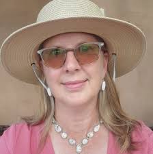 Ann Raab's Instagram, Twitter & Facebook