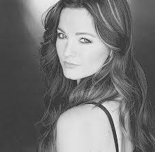 Kerri Lynch's Instagram, Twitter & Facebook