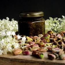 Holunderbluten Pistazien Pesto Rezept Pistazien Pesto Lebensmittel Essen