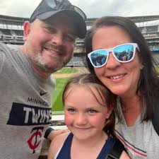 Dane Andreasen's Instagram, Twitter & Facebook