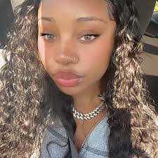 Tara Bostick's Instagram, Twitter & Facebook