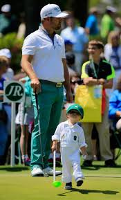 2014 Masters Golfers Children Work As Adorable Caddies Golf Inspiration Kids Golf Golf Courses