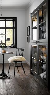 Kuche Planen Mit Rundum Sorglos Service Bei Spitzhuttl Home Company Wohungsdekoration Kuche Planen Kuchenvitrine