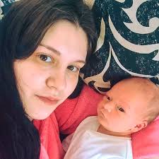 New mum left appalled after diet company rep offers to help to get rid of  her "yucky mum tum"