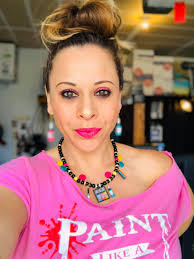 ❤️❤️EYE CANDY ❤️❤️I just love making these beautiful bottles! It makes me  so happy creating different styles/colors and designs! #homedecor  #homedecoration #handmade #handmadegifts #zcrafter #chalkpaint  #dixiebellepaint #dixiebellepaintcompany ...