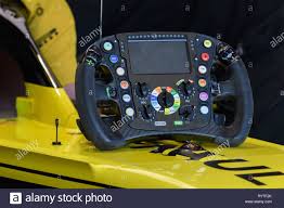 Und so wie ich es erfahren habe, ist es überall ein vorteil. F1 Lenkrad Fia Stockfotos Und Bilder Kaufen Alamy
