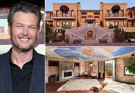 Insane Celebrity Houses The Celebs Who Said Goodbye To Home Loan And Mortgagewho S Paying 400k A Year For His Cars J Celebrity Houses Home Insurance Mansions