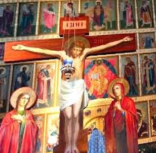 В субботу тело предали земле, а на следующий день, в воскресенье, спаситель воскрес. Ebidchnkijq M