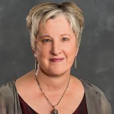 Ellen Fontaine's Instagram, Twitter & Facebook