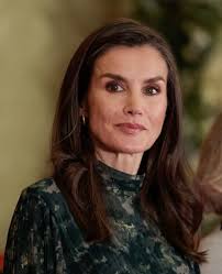 La reina Letizia ha presidido esta mañana la entrega de la V edición de los  premios al Joven Talento Científico Femenino de la Fundación Real Academia  de Ciencias de España. Para la