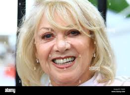 Elaine paige obe hi-res stock photography and images