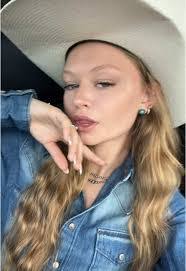 Kyra Watts's Instagram, Twitter & Facebook