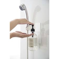 リヴァイ・アッカーマン (levi ackermann)は進撃の巨人に登場する架空の人物。 調査兵団の兵士長。人類最強の兵士として知られ、その実力は1人で1個旅団並の戦力とも噂される。 冷徹かつ無愛想。現実主義で口調も辛辣。 Lohaco Tower ã‚¿ãƒ¯ãƒ¼ ãƒžã‚°ãƒãƒƒãƒˆãƒã‚¹ãƒ«ãƒ¼ãƒ ãƒ‡ã‚£ã‚¹ãƒšãƒ³ã‚µãƒ¼ãƒ›ãƒ«ãƒ€ãƒ¼ ãƒ›ãƒ¯ã‚¤ãƒˆ 1å€‹ å±±å´Žå®Ÿæ¥­