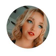 Emily Flood's Instagram, Twitter & Facebook