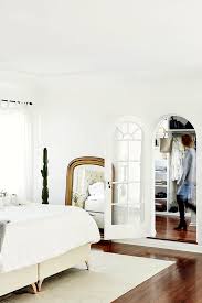 Anine Bing S Home Tour The Ultimate In California Cool Style Lark Linen California Home Decor Home Spanish Home Decor