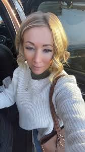 Amanda Gering's Instagram, Twitter & Facebook