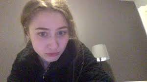 Moving day today so now I'm chillin and hanging out with you!! LIVE CHAT