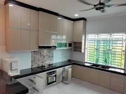 Kelebihan memasang kabinet ialah kesemua alatan memasak seperti periuk, ketuhar, kuali dan sebagainya boleh disimpan dengan kemas. Alhamdulilah Siap Kabinet Dapur Island Furniture Facebook