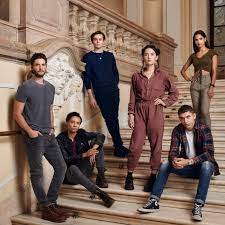 Once you've found yourself enchanted with the crew of misfits at the center of shadow and bone—and trust me, it only takes a few minutes—you'll want to love their actors just as much. Netflix S Adaptation Of Ya Fantasy Series Shadow And Bone Finds Its Leads Polygon