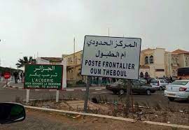 Mon chauffeur algérien devrait me dépose au poste frontière. La Securite De L Algerie Et De Ses Frontieres Est Celle De La Tunisie