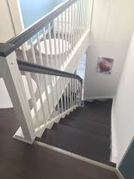 Wangentreppe Unsere Innentreppe Mit Treppengelander Innentreppe Mit Streichen Treppengelander Unse Stairs Design Modern Staircase Design Stairs Design