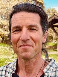 Jeff Lush's Instagram, Twitter & Facebook