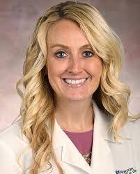 Kate Roach's Instagram, Twitter & Facebook