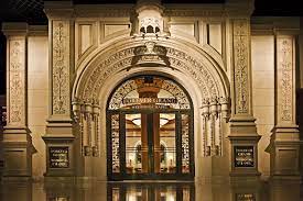 Forever Grand Wedding Chapel Where Chris And I Got Married 8 Years Ago Las Vegas Weddings Las Vegas Wedding Venue Vegas Wedding