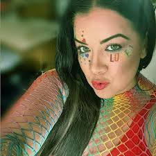 Anybody seen those awkward sibling JCPenney photoshoots?😂 My brother and I  were hoping to get some done for our parents as a funny Christmas gift. I  guess the JCPenney portraits place in