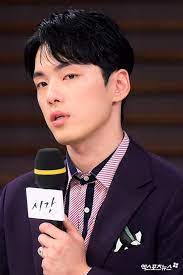 Kim Jung Hyun Criticized For Cold Behavior At Time Press Conference Bias Wrecker Kpop News