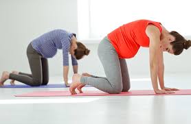 Schwangerschaftsgymnastik ist eine der vielen möglichkeiten, sich zu bewegen. Sport In Der Schwangerschaft 10 Top Tipps Von Aquafitness Bis Zumba