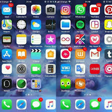 Pin By Sousou On Organisation Apps Room Desk House Iphone Organization Homescreen Iphone Iphone Apps