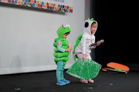 凭藉你的才能，你这只微不足道的小毛毛虫也能长成一只美丽花蝴蝶，翩然飞进这个世界。」 声明最后写道：「艾瑞． 卡尔逝世消息一出，许多人立刻涌入社群媒体向卡尔致敬，其中不乏名人。 女星米亚法罗（mia farrow）推文写道：「艾瑞． 卡尔已离世，但他留给我们无法忘怀的『好饿的毛. Https Parents Hsin Yi Org Tw Goodlife Home Article Hrefname E7 94 9f E6 B4 Bb E8 Aa 8c202001 Id 8847