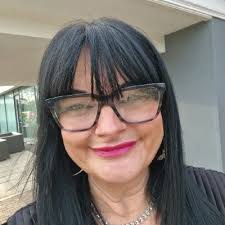 🤝 Do you know a 16-17 year old in England who could use a helping hand?  Your teen? One of your students? 👋 We're running a free,  government-funded, programme offering mentoring to