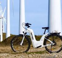 Hydrogen fuel-cell e-bike claiming longer range, quick refueling