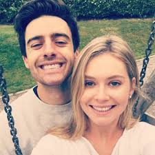 Hannah Scully (@hdescully)