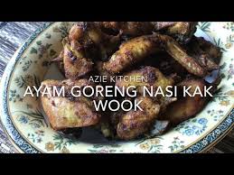 Nasi kak wok ialah nasi dihidangkan dengan gulai, ayam goreng dan sambal belacan. Ayam Goreng Nasi Kak Wook Original Youtube