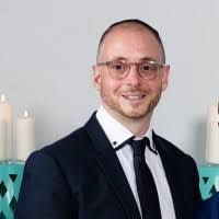 Eric Lunger's Instagram, Twitter & Facebook