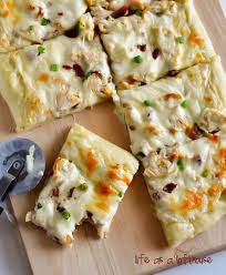 In a bowl, combine the vinegar, brown sugar, oyster sauce, sesame oil, 1/4 cup of the soy sauce and 1 tablespoon of the ginger. Chicken Alfredo Pizza