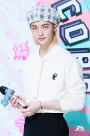 Special appearance by hyunjin (stray kids). Stray Kids Hyunjin Lived His Fanboy Dreams With Got7 S Jinyoung Koreaboo