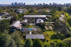 Check spelling or type a new query. Westside Estate Agency Wea Lists Late Paramount Chief Brad Grey S Holmby Hills Estate For 77 5 Million Newswire