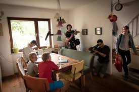 The programme is currently presented by rudi cerne. Aktenzeichen Xy Ungelost Dreharbeiten In Karlsruhe Film In Karlsruhe