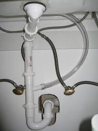 Fuites au niveau des raccords et obliger de faire venir un plombier pour refaire car les diamètres évacuations ikea sont plus gros que les standards. Lamortaise Com Cabinet Brakiven De Ikea Forum Lamortaise Com La Reference En Ebenisterie