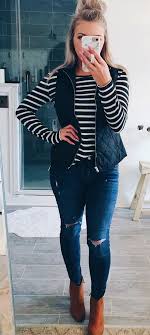 Black And White Striped Long Sleeve Shirt Outfit Black And White Striped Long Sleeved Shirt In 2020 Outfits With Striped Shirts Black Striped Shirt Outfit Long Sleeve Shirt Outfits