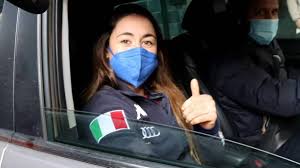 Federica brignone, sofia goggia e marta bassino. Surprise In Cortina Sofia Goggia Also Arrived What A Joy The Victory Of Marta Ruetir