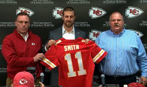 Alex Smith Kc Qb Alex Smith Introductory Press Conference Wednesday March 13 2013 Kansas City Chiefs University University Sports Jersey
