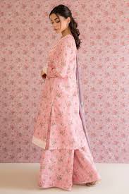 Designer Pearl Petal high-quality Earring